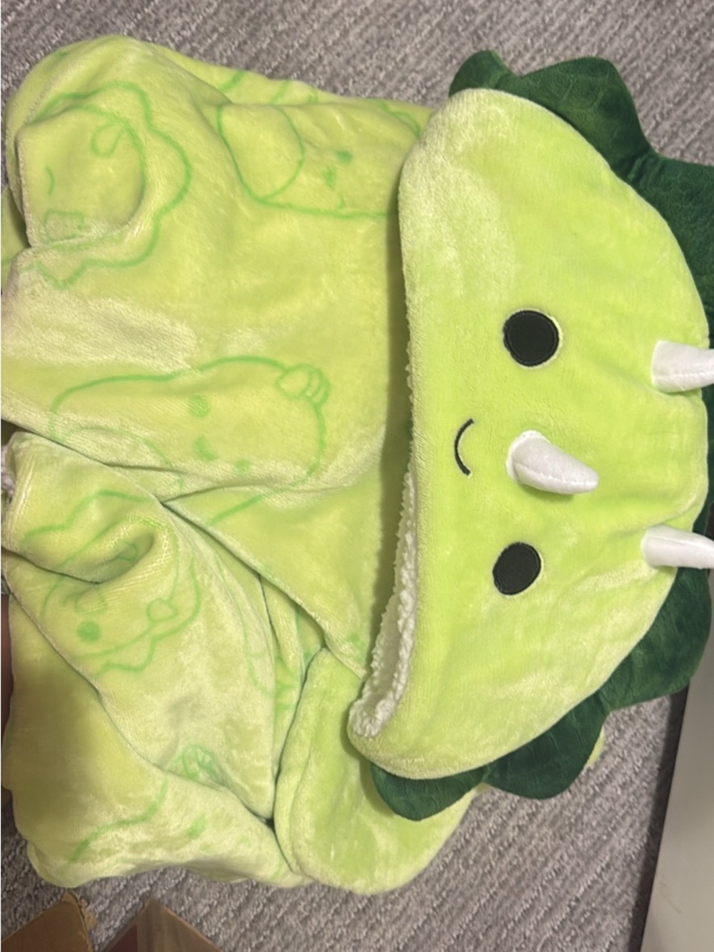 Squishmallows Green Triceratops Hooded Throw